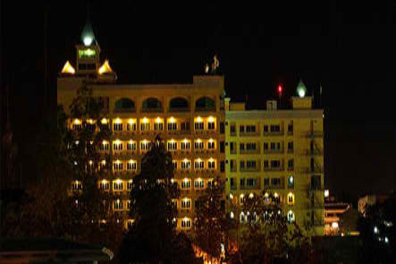 The Royal Mandaya Hotel Davao City Esterno foto