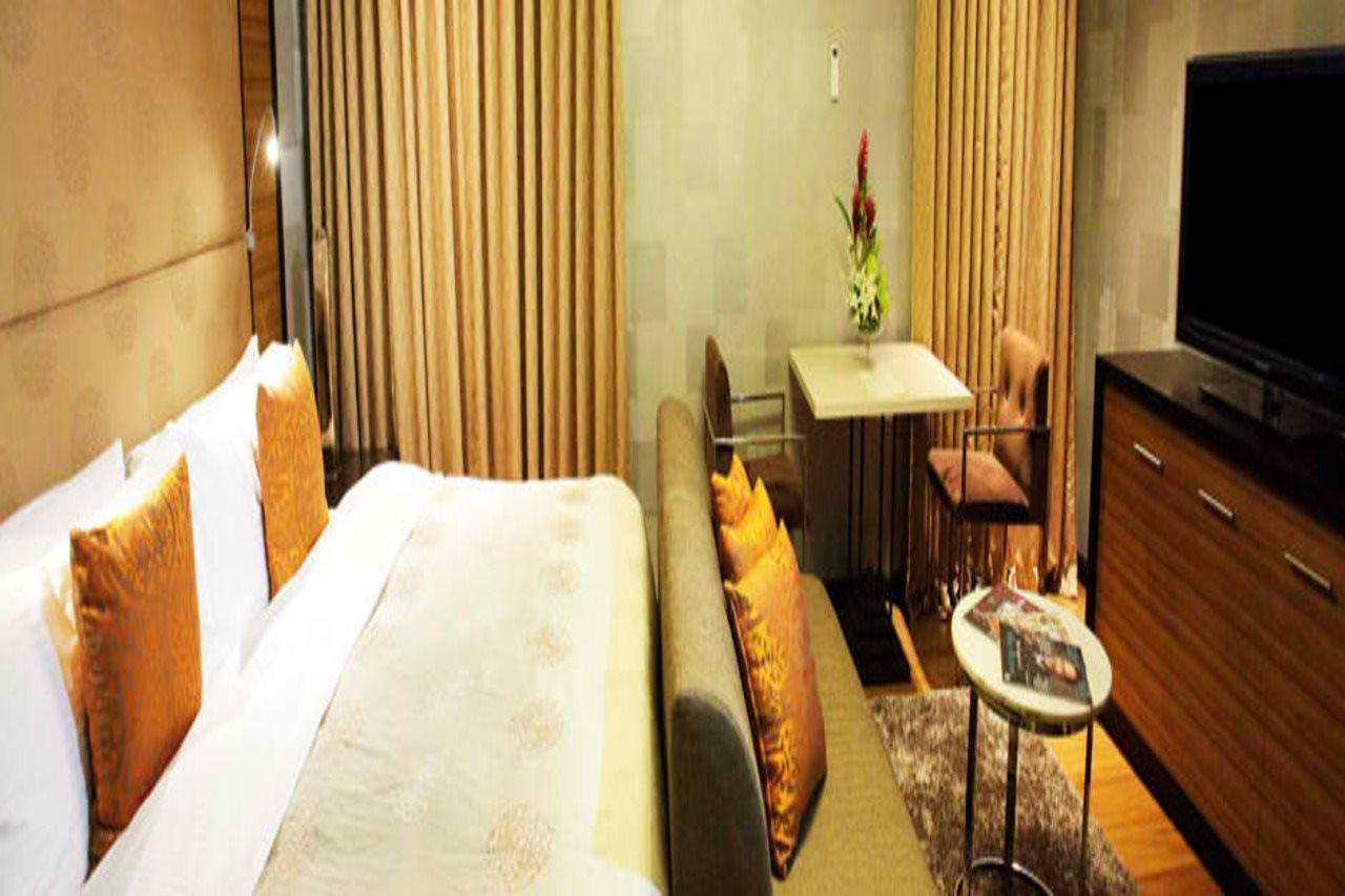 The Royal Mandaya Hotel Davao City Esterno foto