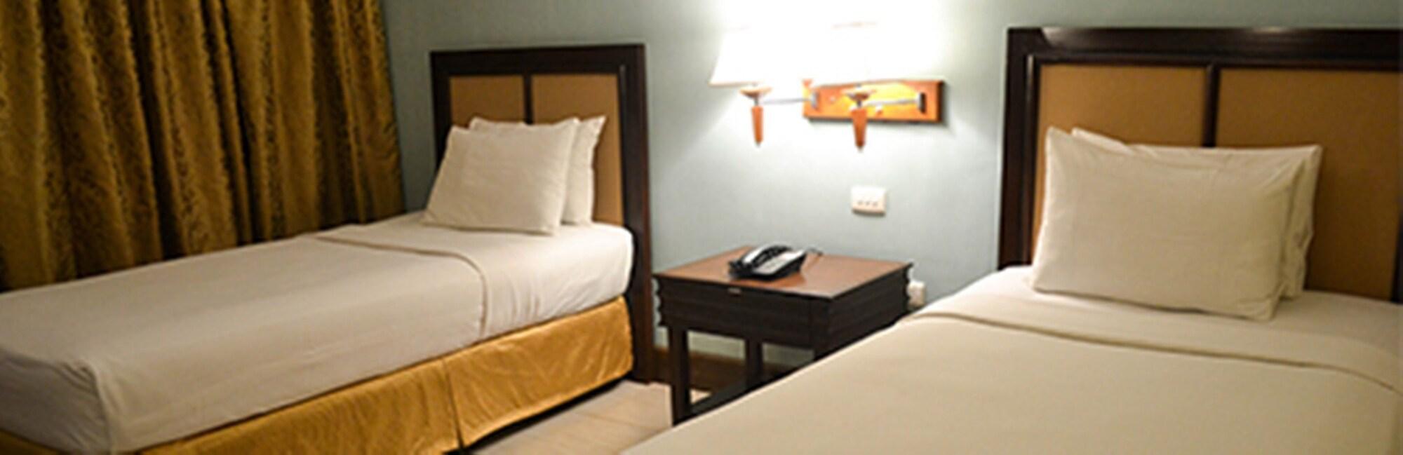 The Royal Mandaya Hotel Davao City Esterno foto