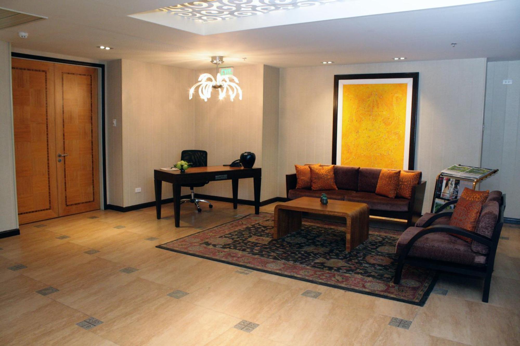 The Royal Mandaya Hotel Davao City Esterno foto