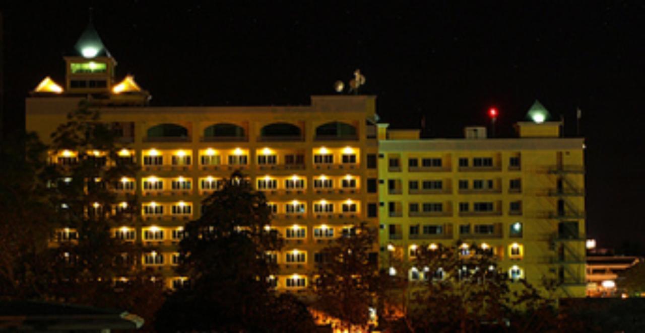 The Royal Mandaya Hotel Davao City Esterno foto